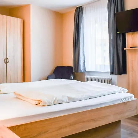 Ξενοδοχείο Kurgarten-hotel 3*