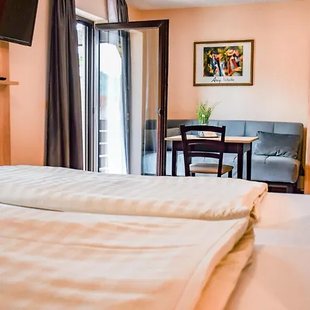 Kurgarten-hotel וולפאך