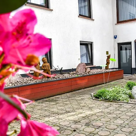 Kurgarten-hotel מלון 3*