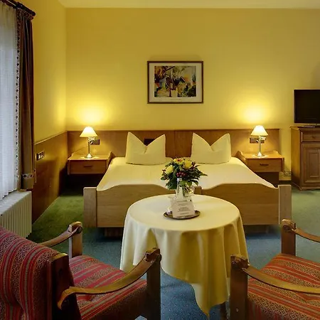 Kurgarten-hotel 3* וולפאך