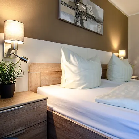 Kurgarten-hotel מלון 3*