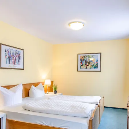 Kurgarten-hotel מלון וולפאך